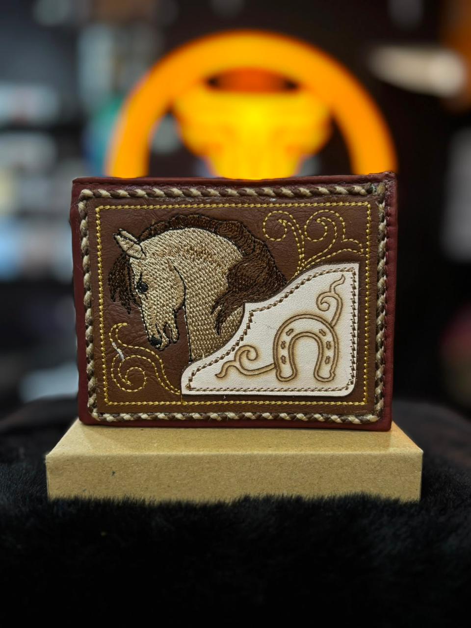 CARTERA DE PIEL BORDADO