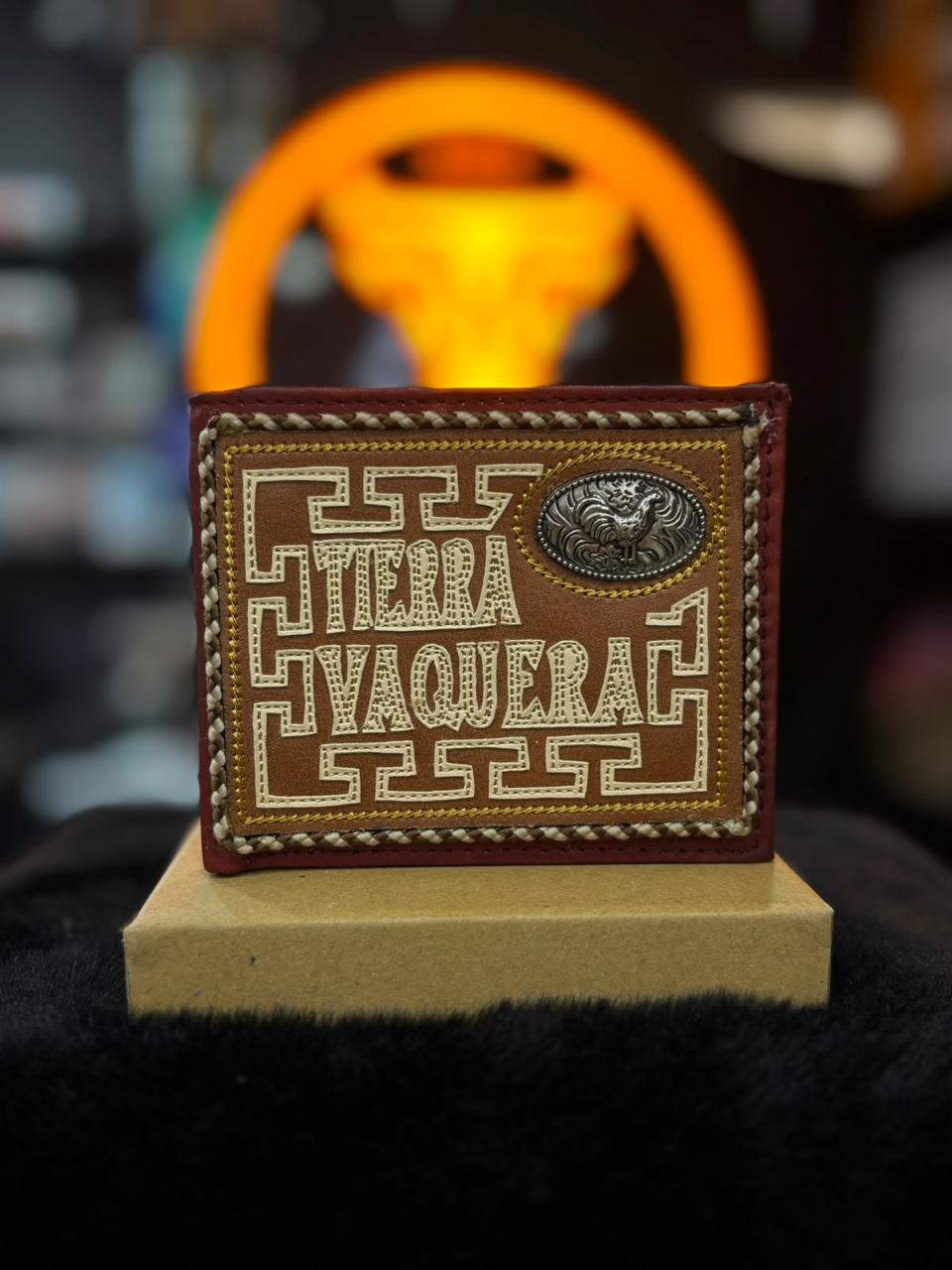 CARTERA DE PIEL BORDADO